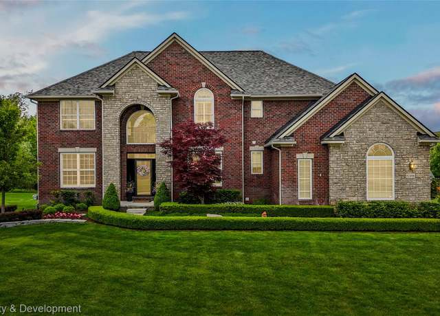 Property at 52486 Aspen Dr, South Lyon, MI 48178, 4 beds, 2.5 baths