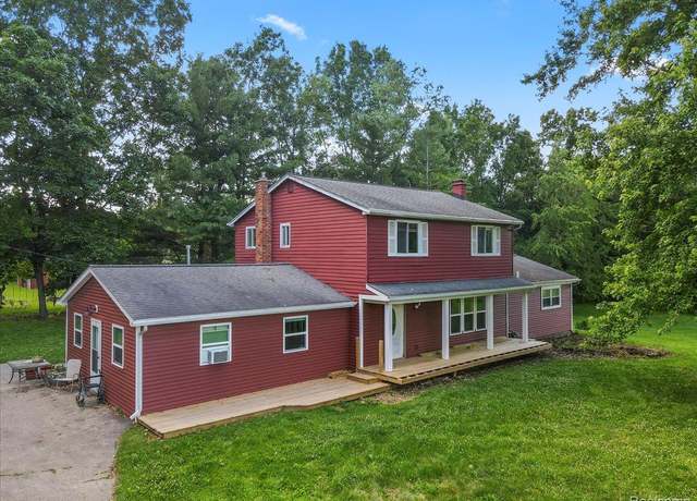 Property at 5848 Honert Rd, Ortonville, MI 48462, 6 beds, 3 baths
