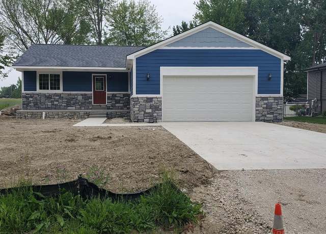 Property at 26593 Alray St, Chesterfield, MI 48051, 3 beds, 2 baths