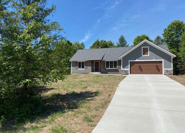 Property at 914 Apple Ridge Ct, Allegan, MI 49010, 2 beds, 1.5 baths