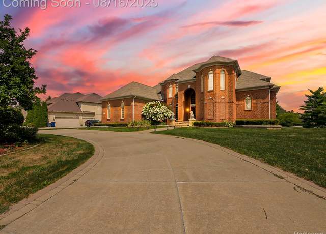 Property at 1539 Bartley Ln, Bloomfield Hills, MI 48304, 6 beds, 6.5 baths