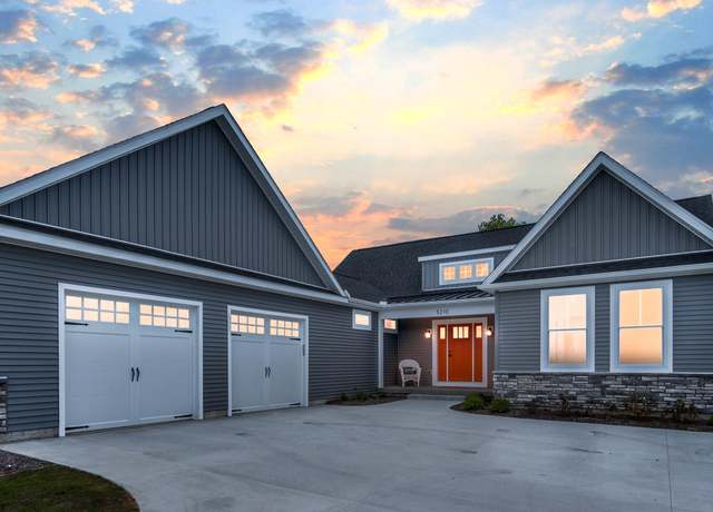 Property at 5210 Grande View Ln, Jackson, MI 49201, 3 beds, 2.5 baths