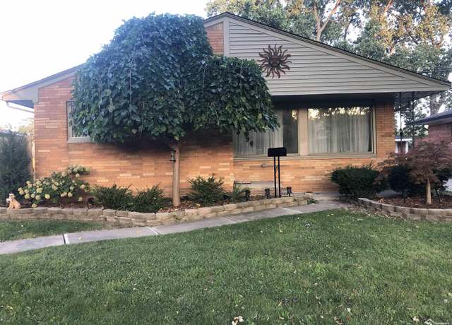 Property at 24609 Wood St, St Clair Shores, MI 48080, 3 beds, 1 bath
