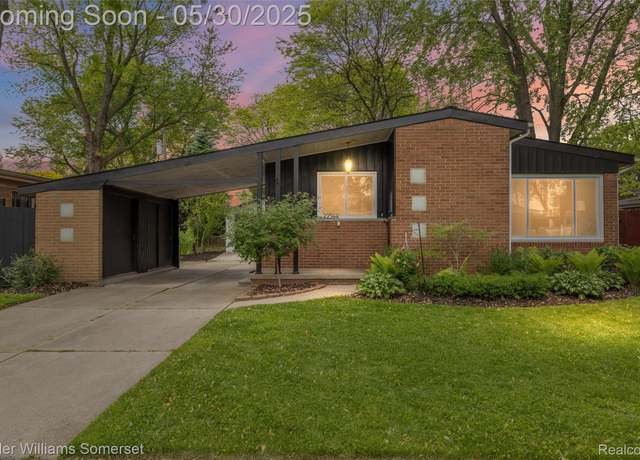 Property at 22344 Avalon St, St Clair Shores, MI 48080, 3 beds, 1 bath