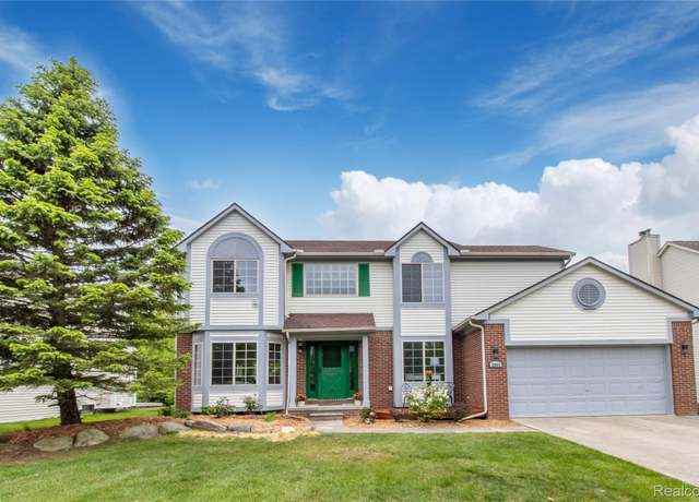 Property at 2864 Mystic Dr, Ann Arbor, MI 48103, 4 beds, 3.5 baths