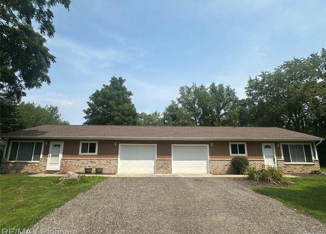 Property at 9797 Bitten Dr, Brighton, MI 48114, 6 beds, 2 baths