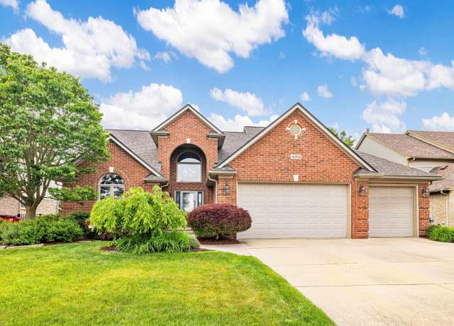 Property at 46703 Albany Dr, Macomb, MI 48044, 4 beds, 2.5 baths