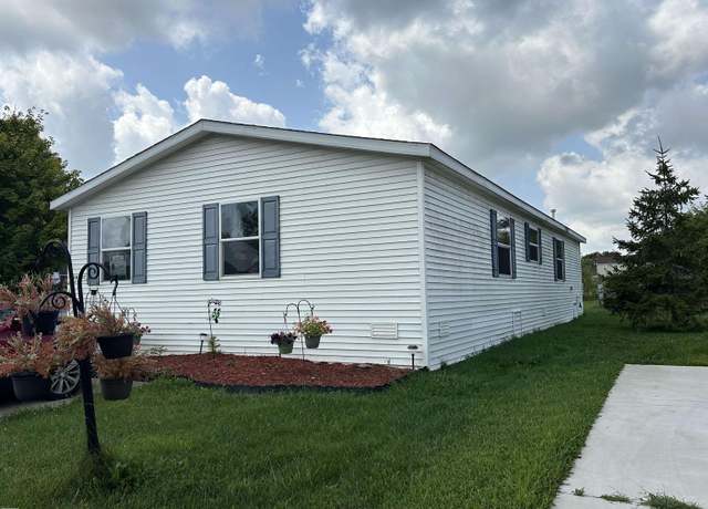 Property at 38067 St. Tropez Dr, Clinton Charter Township, MI 48038, 4 beds, 2 baths
