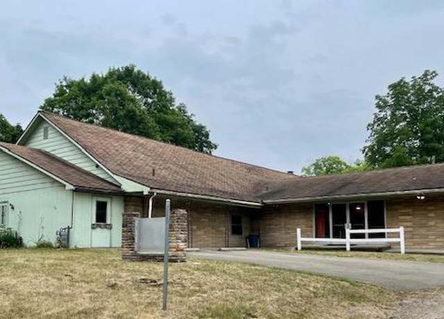 Property at 70 Goodrich Ave, Hillsdale, MI 49242, 7 beds, 2 baths