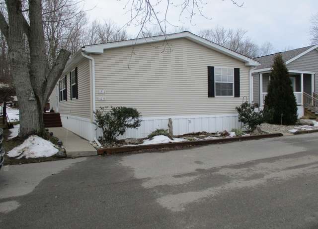 Property at 6236 Arrowhead Dr #31, Fennville, MI 49408, 3 beds, 2 baths