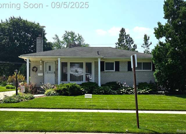 Property at 708 Knight St, Milford Village, MI 48381, 3 beds, 2 baths