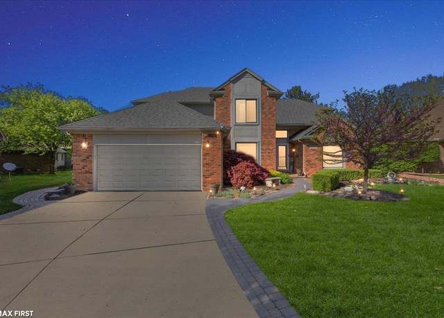 Property at 14963 Park View Ct, Sterling Heights, MI 48313, 4 beds, 3 baths