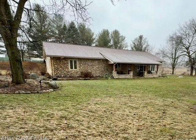 Property at 9010 Gale Rd, Goodrich, MI 48438, 3 beds, 2.5 baths