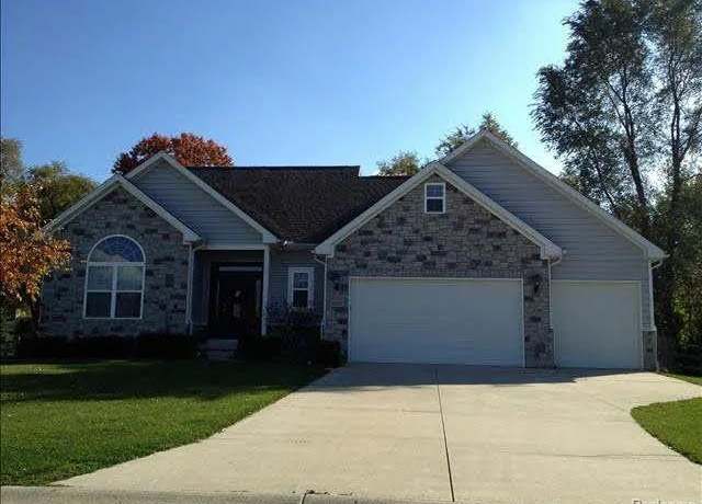 Property at 14922 Wildwood Dr, Monroe, MI 48161, 4 beds, 2.5 baths