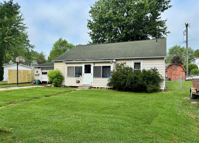 Property at 165 N 5th St, Marine City, MI 48039, 3 beds, 1.5 baths
