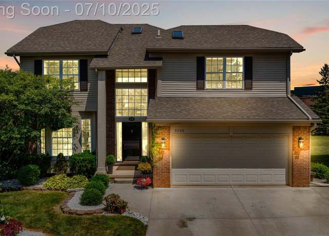 Property at 3230 Lynhurst Ct, Rochester, MI 48306, 3 beds, 3.5 baths