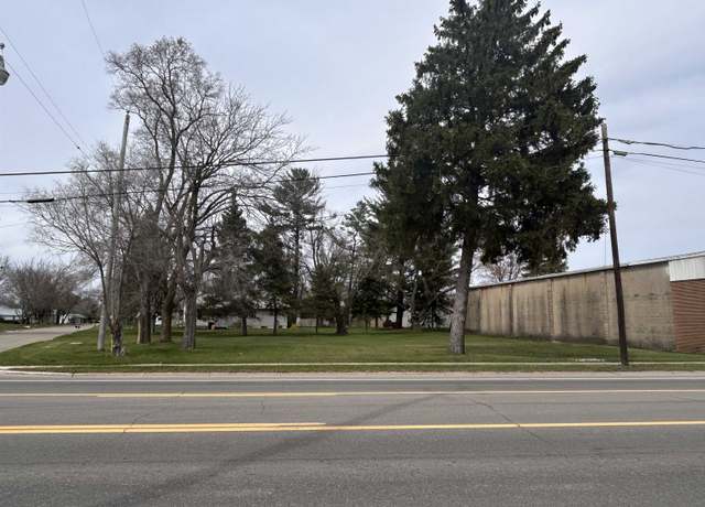 Property at 434 W 5th St, Clare, MI 48617