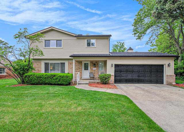 Property at 4014 Orchard Crest Dr, West Bloomfield, MI 48322, 4 beds, 2.5 baths