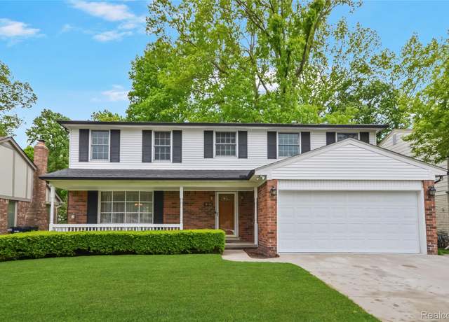 Property at 13936 Grove Park Dr, Sterling Heights, MI 48313, 4 beds, 2.5 baths