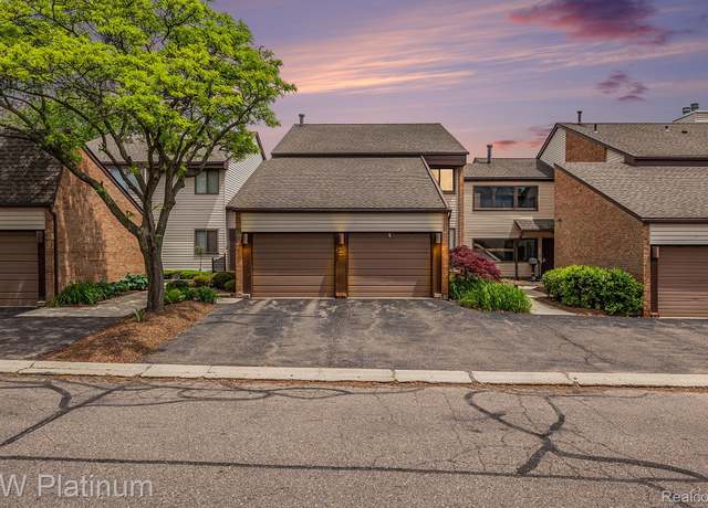 Property at 4483 Laurel Club Cir, West Bloomfield, MI 48323, 2 beds, 2 baths