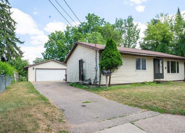 Property at 2064 Roos Ave SW, Wyoming, MI 49509, 3 beds, 1 bath