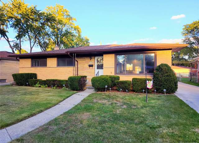 Property at 14334 Sunbury St, Livonia, MI 48154, 4 beds, 2.5 baths