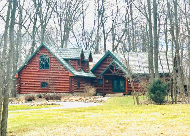 Property at 12834 Sleigh Trl, Milford, MI 48380, 3 beds, 3 baths