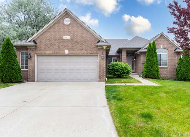 Property at 52854 Schafers Run Ct, New Baltimore, MI 48051, 3 beds, 2.5 baths