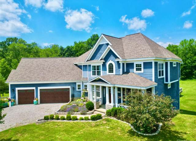 Property at 4385 Nelson Scott Dr, Holly, MI 48442, 5 beds, 4.5 baths
