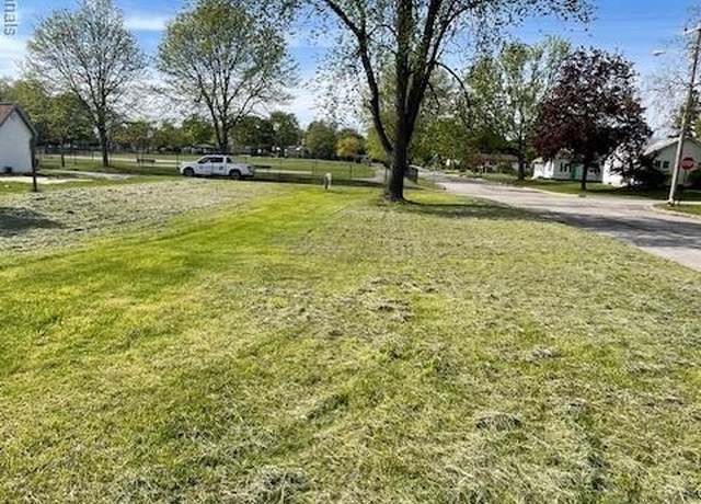 Property at 215 Raven St, Lapeer, MI 48446