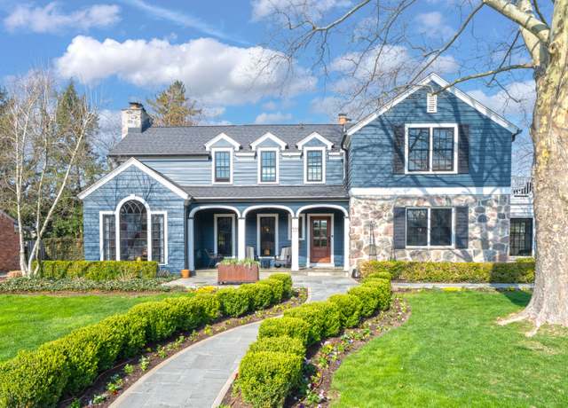 Property at 991 N Glenhurst Dr, Birmingham, MI 48009, 4 beds, 5 baths