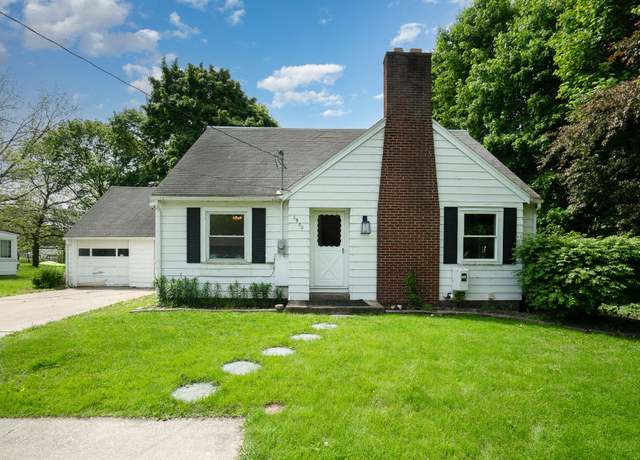 Property at 2958 E Stewart Rd, Midland, MI 48640, 3 beds, 2 baths