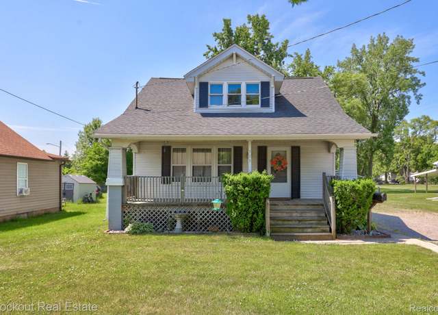 Property at 309 Ellsworth St, Saginaw, MI 48604, 4 beds, 2 baths