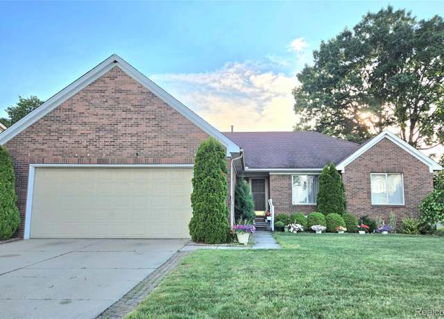 Property at 46877 Twin City Trl, Macomb, MI 48044, 3 beds, 2.5 baths