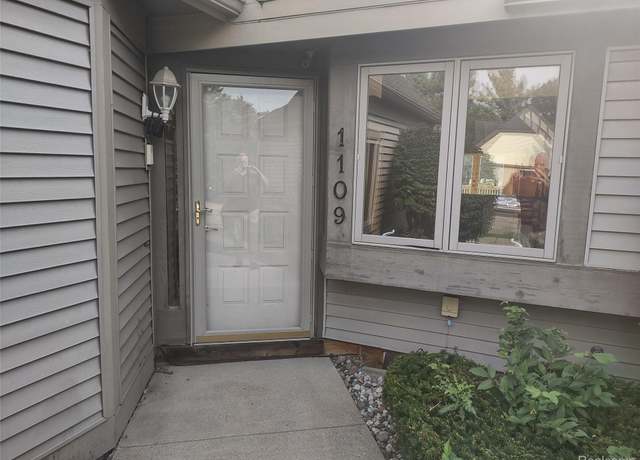 Property at 1109 Boulder Ct, Delta Charter Township, MI 48917, 4 beds, 2 baths