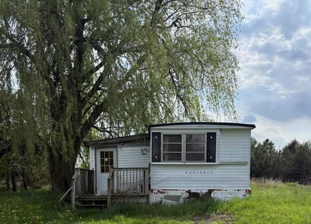 Property at 7957 30th Ave, Evart, MI 49631, 2 beds, 1 bath