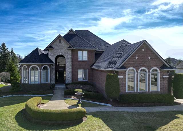 Property at 56892 Oak Way Dr, Shelby Twp, MI 48316, 4 beds, 2.5 baths