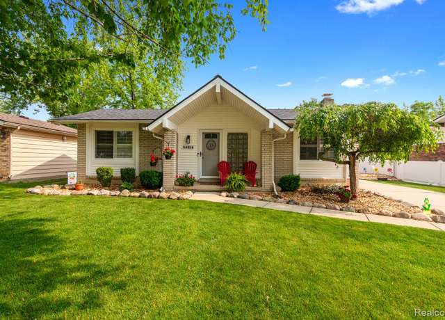 Property at 44818 Whitman Ave, Canton, MI 48187, 3 beds, 2 baths