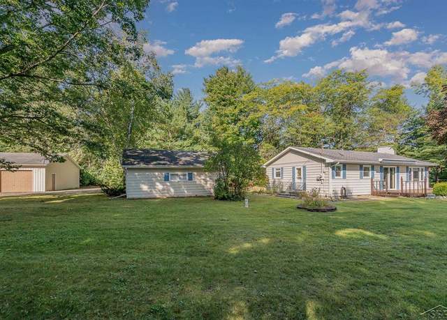 Property at 544 Woodby Dr, Tobacco Twp, MI 48612, 3 beds, 2.5 baths