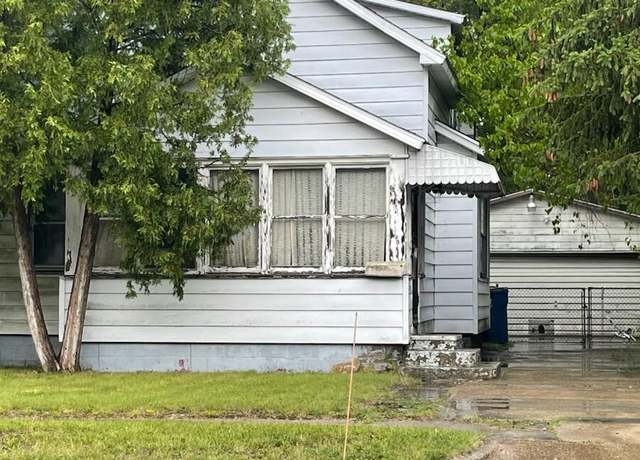 Property at 2216 Reynolds St, Muskegon Heights, MI 49444, 4 beds, 1.5 baths