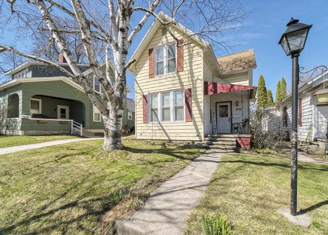 Property at 370 4th St, Manistee, MI 49660, 4 beds, 1 bath