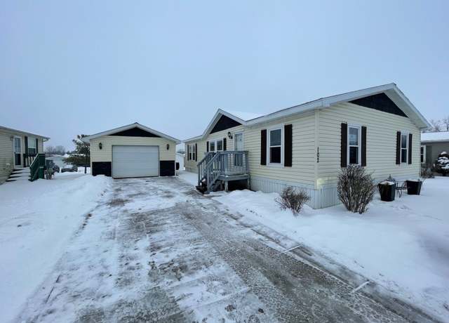 Property at 102 Ashley Cir, Swartz Creek, MI 48473, 3 beds, 2 baths