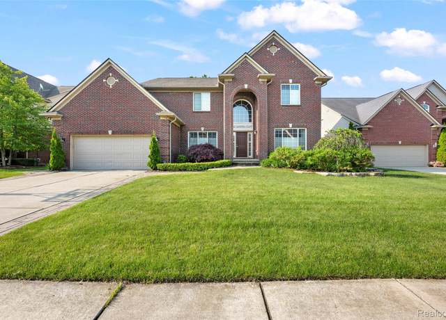 Property at 392 Gunston Ct, Troy, MI 48083, 4 beds, 4.5 baths