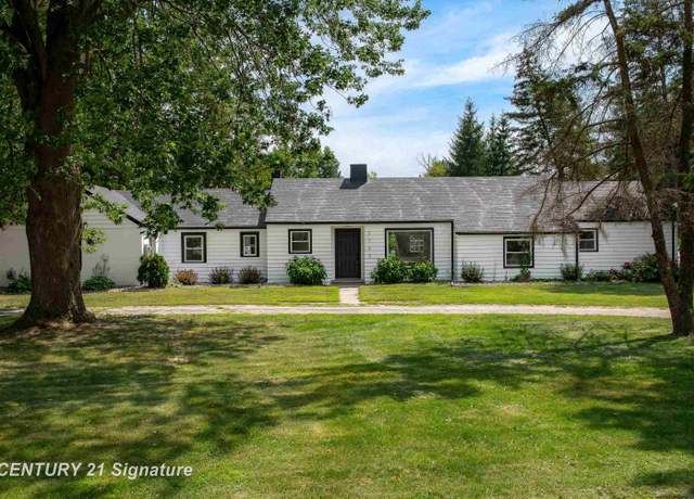 Property at 2705 Mccarty Rd, Saginaw Charter Township, MI 48603, 4 beds, 3 baths