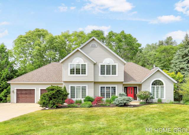 Property at 2103 Woodlark Dr, Holland, MI 49424, 4 beds, 2.5 baths