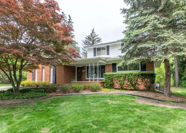 Property at 6279 Walker Ct, Troy, MI 48085, 4 beds, 2.5 baths