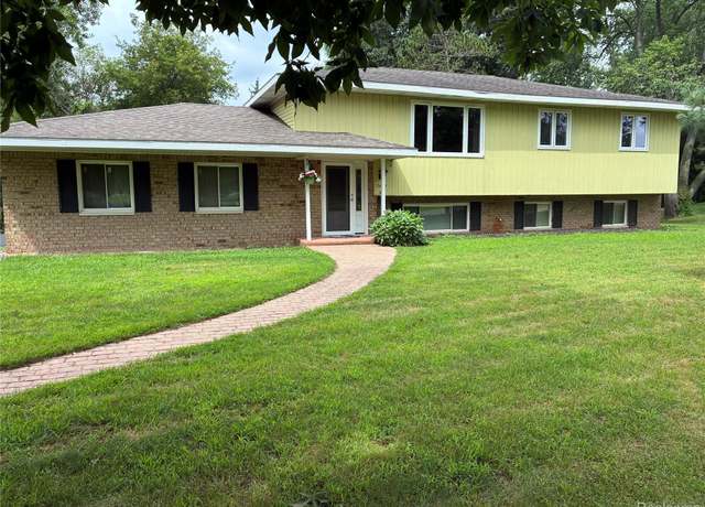 Property at 2488 Sharma Ln, Howell, MI 48843, 4 beds, 3 baths