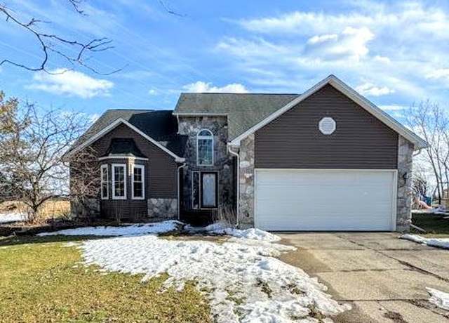 Property at 834 Peppermill Cir, Lapeer, MI 48446, 3 beds, 2.5 baths