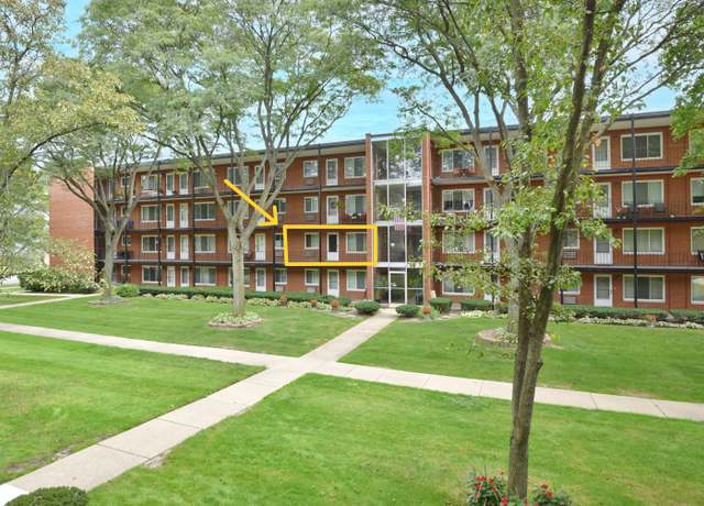 Property at 2925 W 13 Mile Rd #205, Royal Oak, MI 48073, 2 beds, 1 bath
