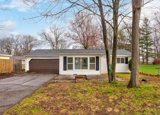 Property at 215 Arrowhead Dr, Prudenville, MI 48651, 2 beds, 1.5 baths